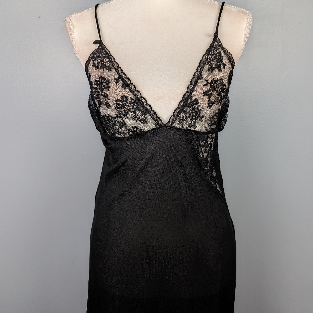 Vintage Black maxi slip with lace bust - Picture 5 of 10